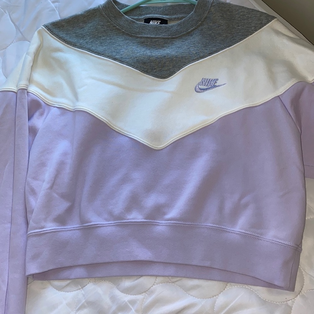 Cropped Nike Women’s Crewneck Sweatshirt